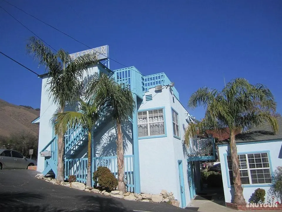 The Palomar Inn - Genel