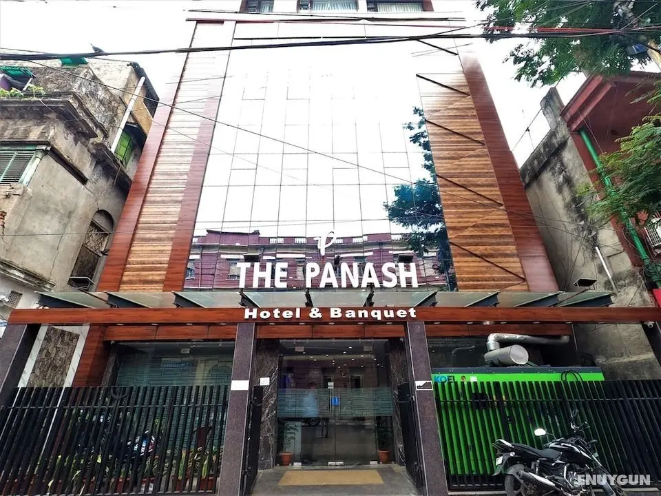 The Panash Hotel & Banquets - Dış Mekan