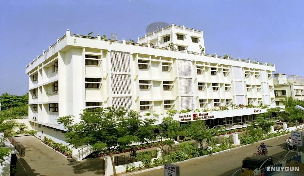 Hotel Pandian - Dış Mekan