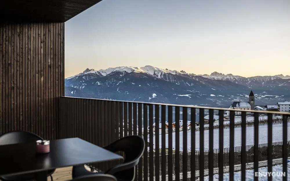 Panorama Living Dolomites - Oda Düzeni