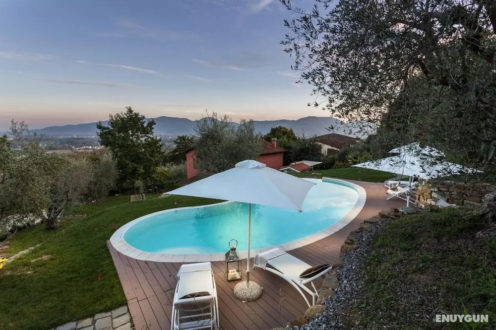 Panoramic 4 Bedrooms Farmhouse With Private Pool in Lucca Close to Town Centre - Oda
