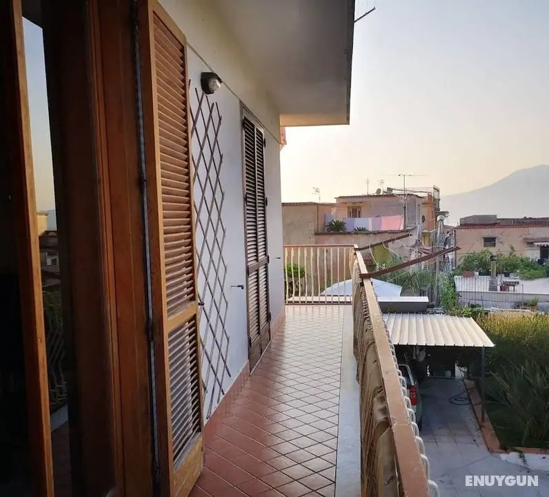 Panoramic Apartment With Vesuvius View - Oda Düzeni