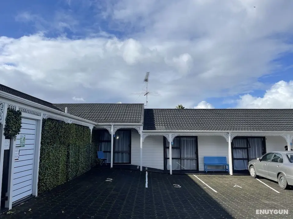 Papakura Pioneer Motor Lodge and Motel - Dış Mekan