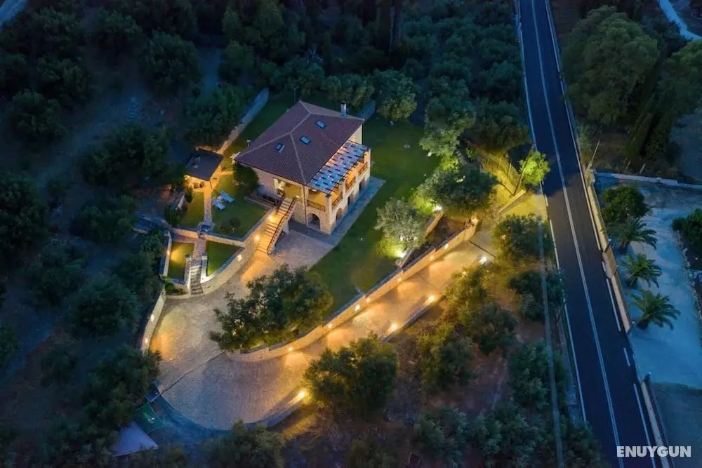 Paradise Home - On the Hill - Paradise Home - On the Hill - Oda