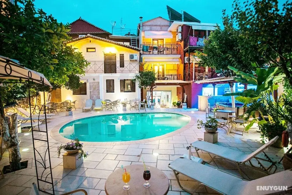 Paradise Hotel - Öne Çıkan Resim