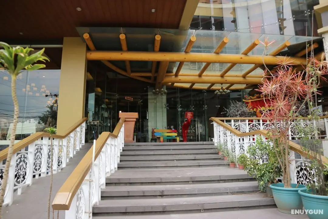 PARAGON HOTEL AND SUITES - Öne Çıkan Resim