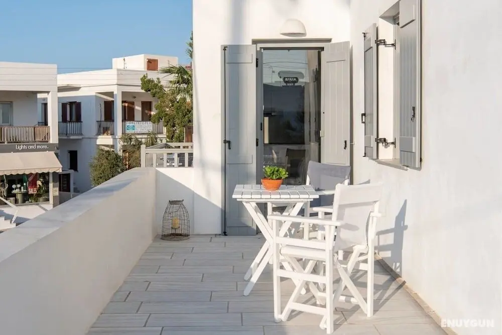 Parikia s Crossroad 3 Bedroom House - Oda