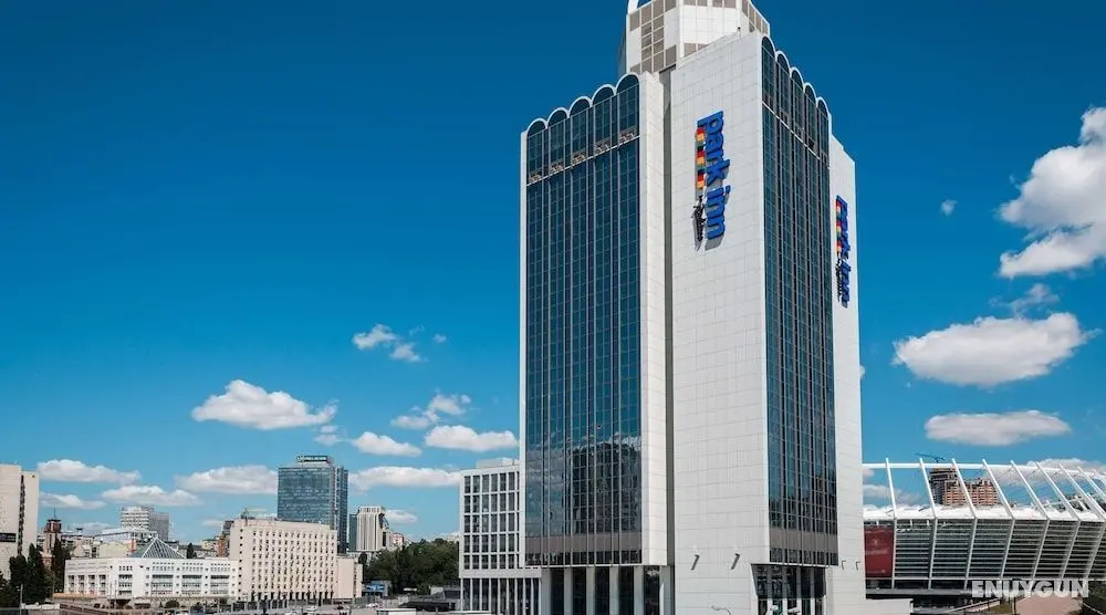 Park Inn by Radisson Kyiv Troyitska - Dış Mekan