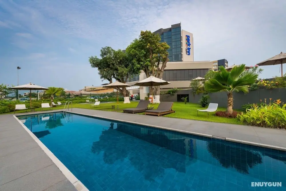 Park Inn by Radisson Libreville - Havuz