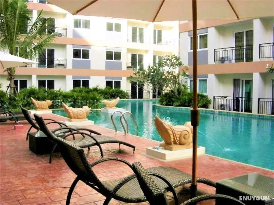Park Lane Condominium Pattaya Free Shuttle bus to Beach - Öne Çıkan Resim