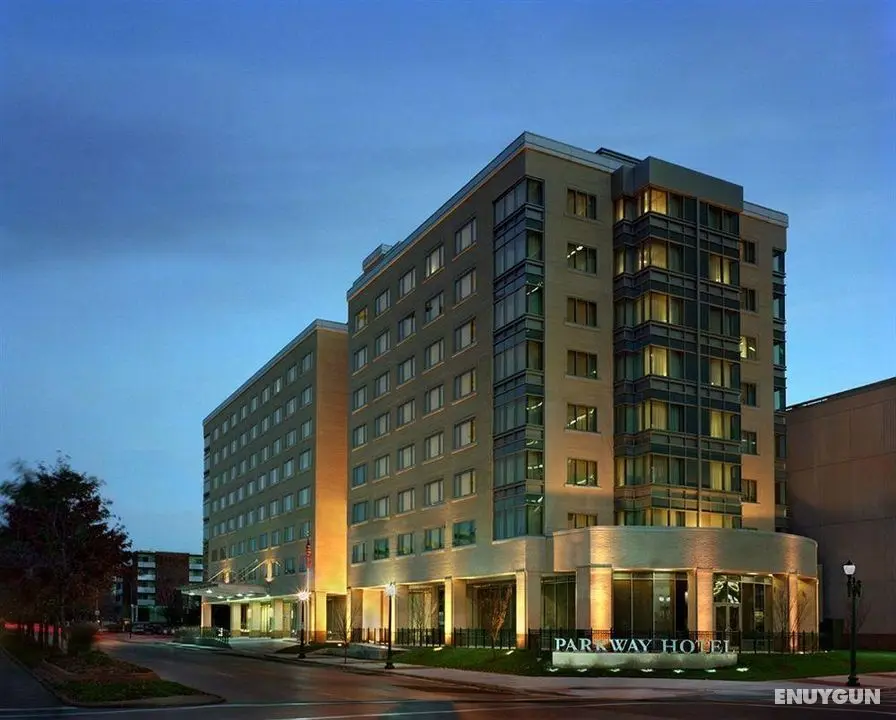 Parkway Hotel - Genel