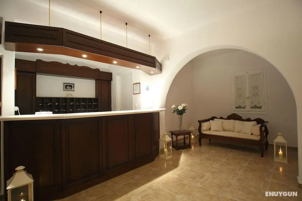 Paros Inn Hotel - Lobi