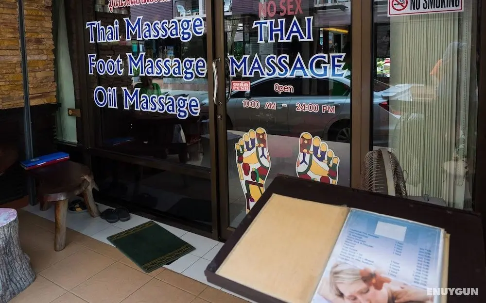 Patong Moon Inn Guesthouse - Spa
