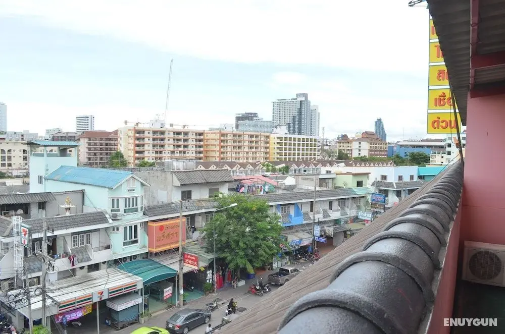 Pattaya Holiday Lodge - Konum Öne Çıkanlar