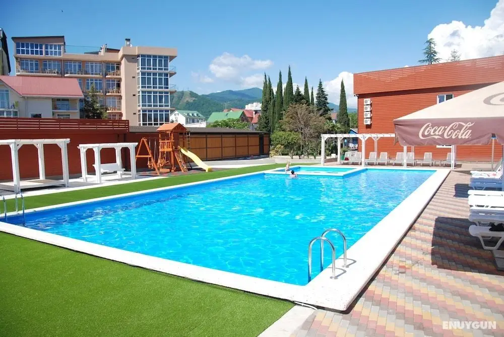Peak Season Hotel - Öne Çıkan Resim