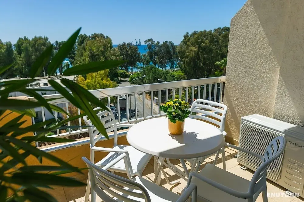Pebble Beach Holiday Apartments - Oda Manzaraları