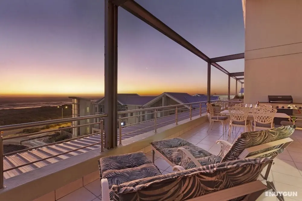 Penthouse F23 Seaside Village - Oda Düzeni