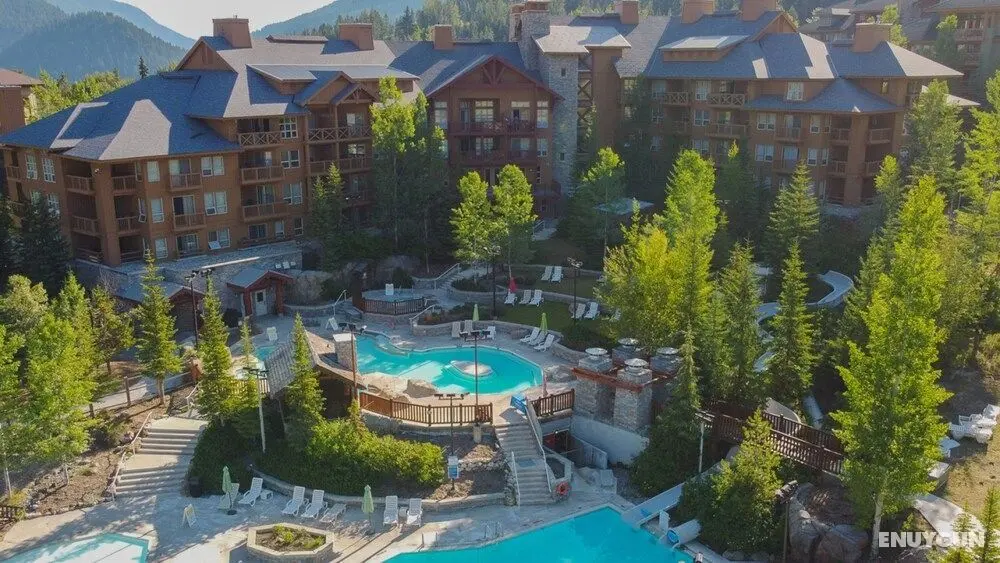 PENTHOUSE in the HEART of Panorama Village | TRUE Ski In/Out | Pools & Hot Tubs - Havuz