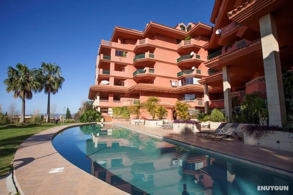 Penthouse M Reserva del Higueron 3 BEDROOMS. TRANSFER to the Beach and Train station. JACUZZI. WIFI. 2 PARKING. 2 SWIMMING POOL - Öne Çıkan Resim