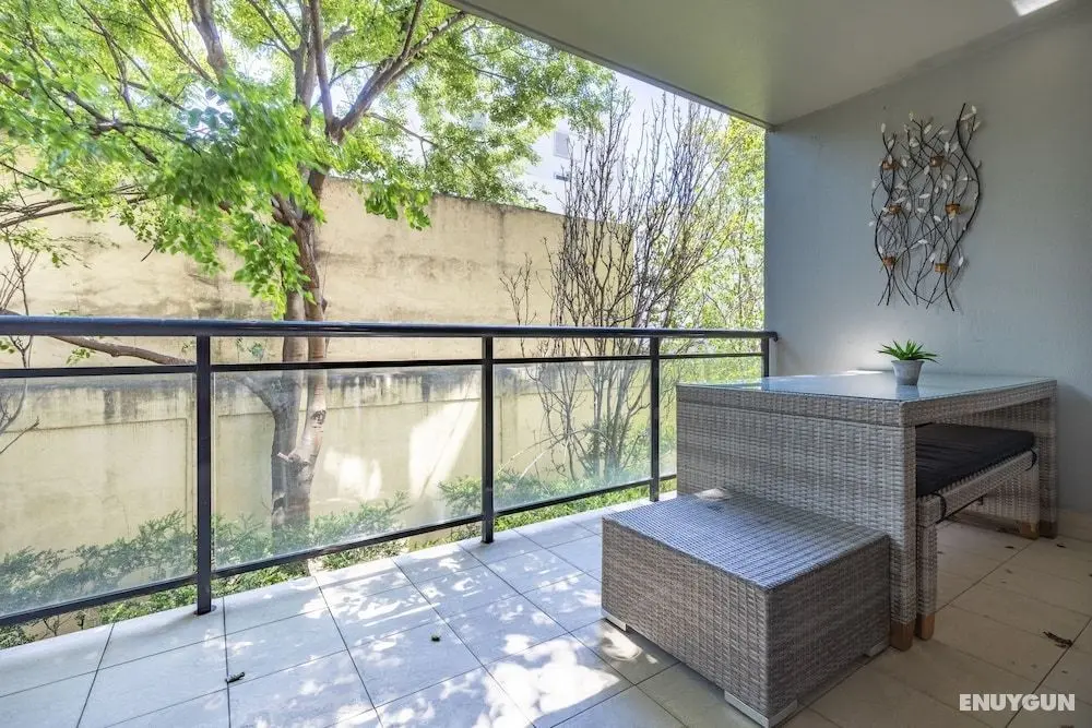 Perfectly Located Apt Rooftop Pool & Spa - Oda Düzeni