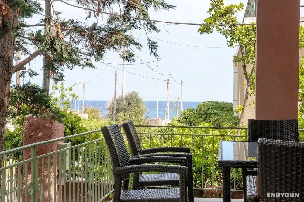 Peris Beach Villa Galaxy near Athens Airport - Dış Mekanlar