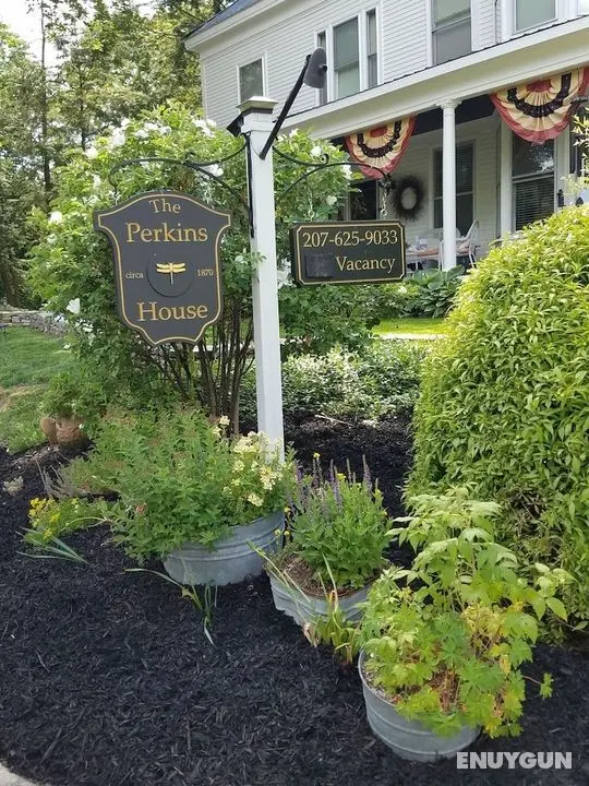 The Perkins House - Öne Çıkan Resim