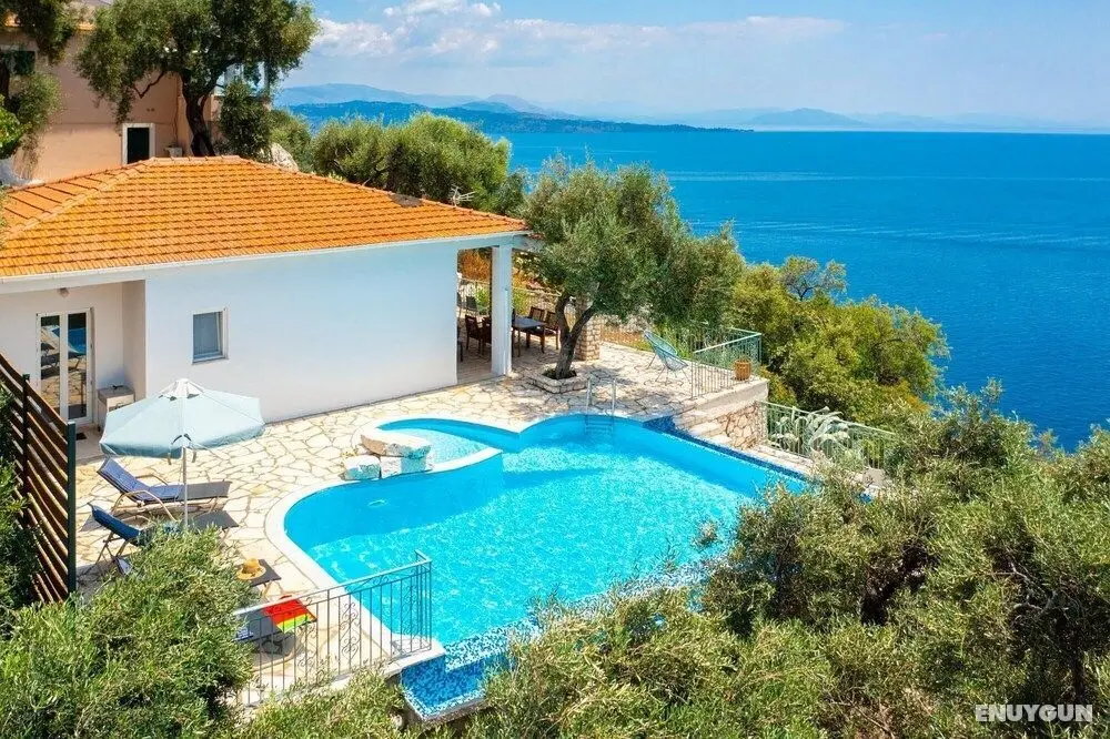 Persephone Large Private Pool Walk to Beach Sea Views A C Wifi Car Not Required - 196 - Oda