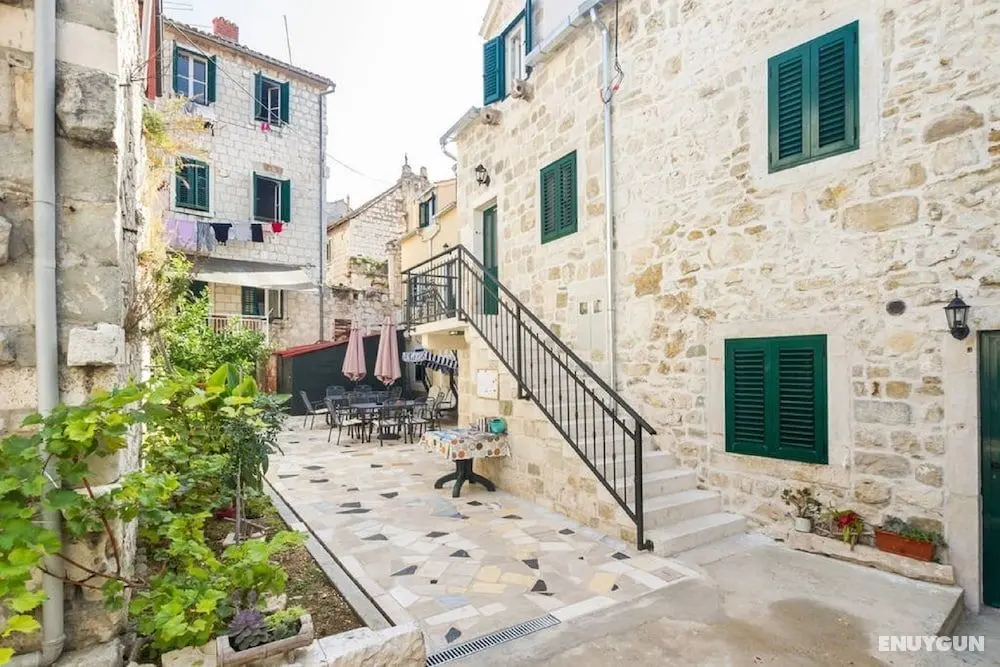 Peruzovic Rooms & Apartments - Öne Çıkan Resim