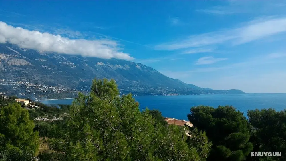 Pessada Bay Studios and Apartments - Konum Öne Çıkanlar