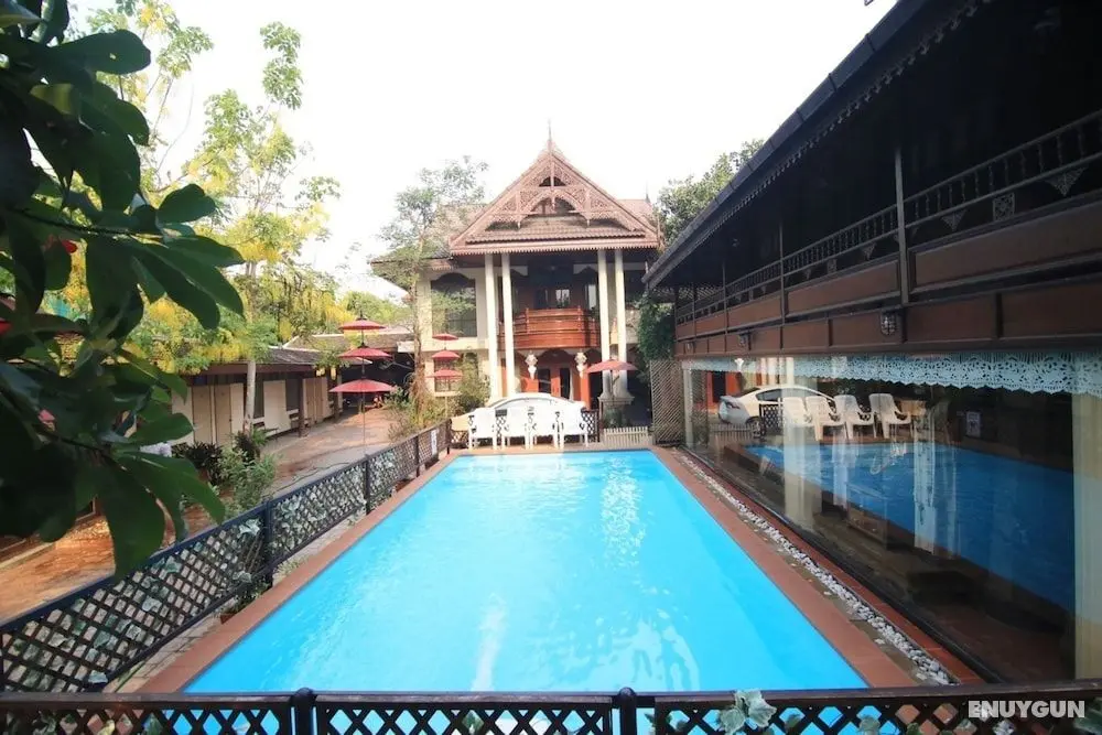Pha Thai Guest House - Havuz