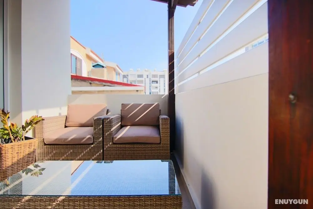 Phaedrus Living: City View Luxury Flat Harbour 03 - Oda Düzeni