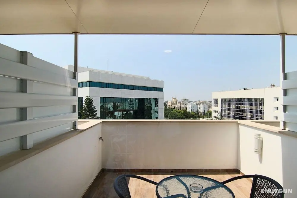Phaedrus Living Luxury Suite Nicosia 505 - Oda Manzaraları
