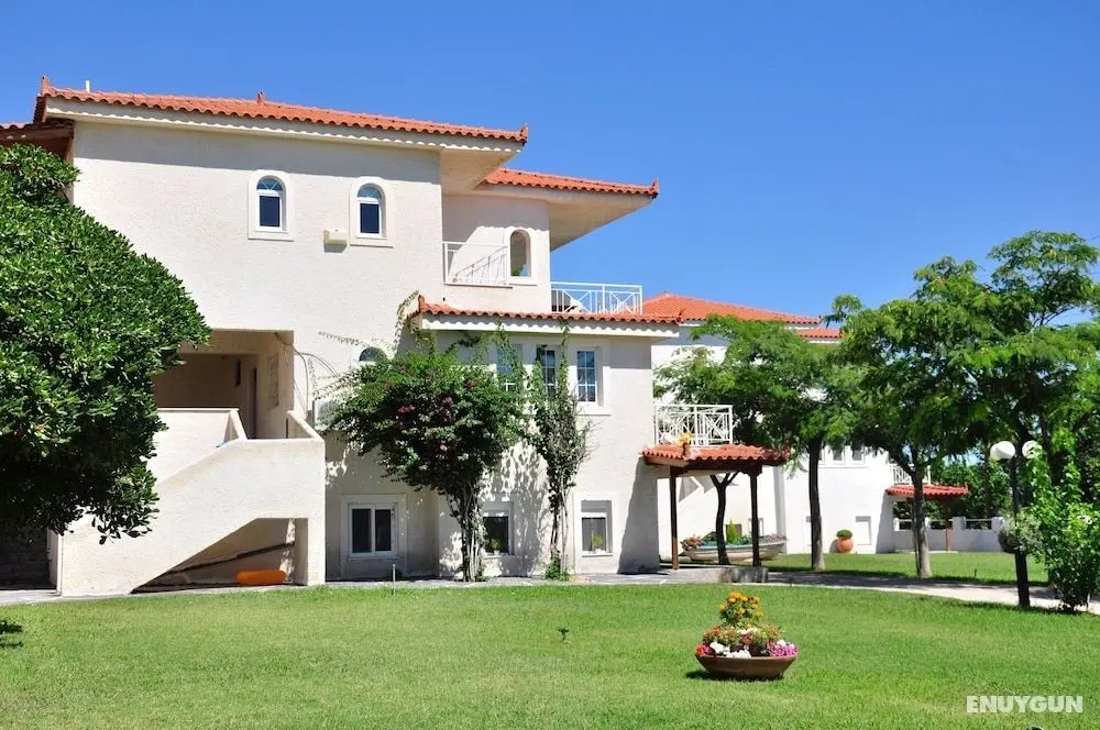 Phoenix Beachside Condos - Öne Çıkan Resim