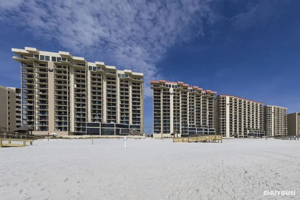 Phoenix II Beachfront Condos - Öne Çıkan Resim