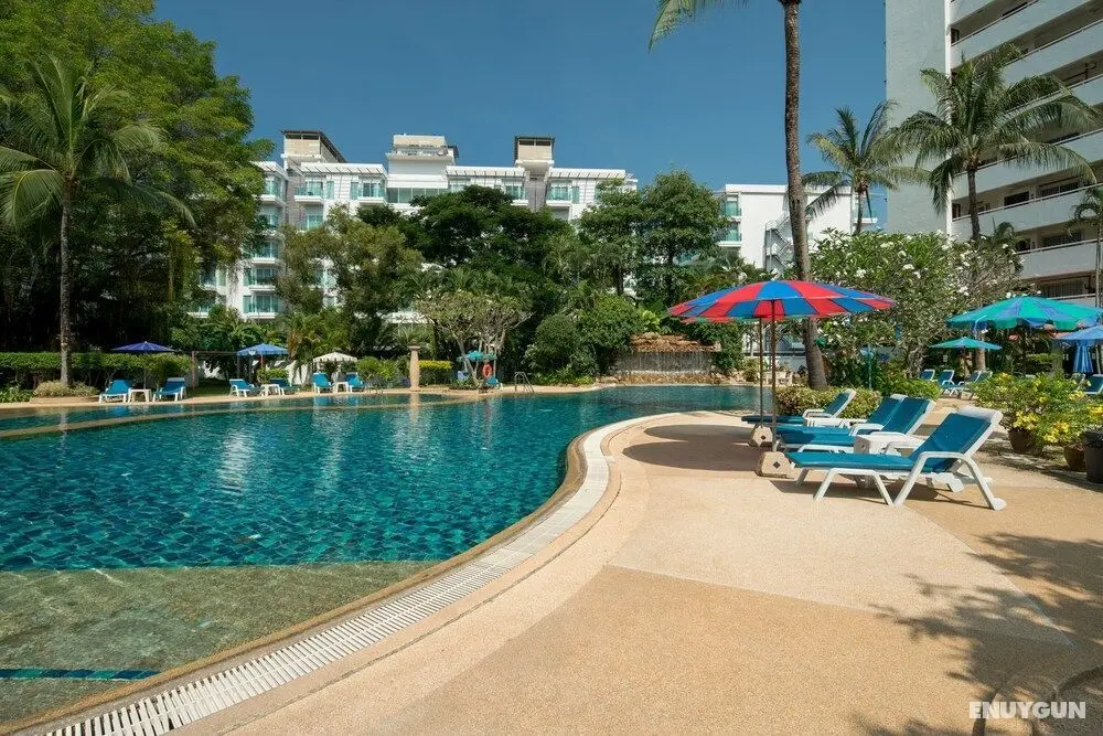 Phuket Palace Condominium by Ale - Havuz