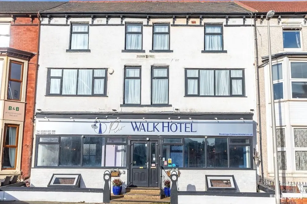 Pier Walk Hotel - Öne Çıkan Resim
