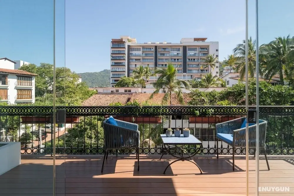 Pier57unit411 Luxurious Ultra Chic Pier 57 Condo Romantic Zo - Oda
