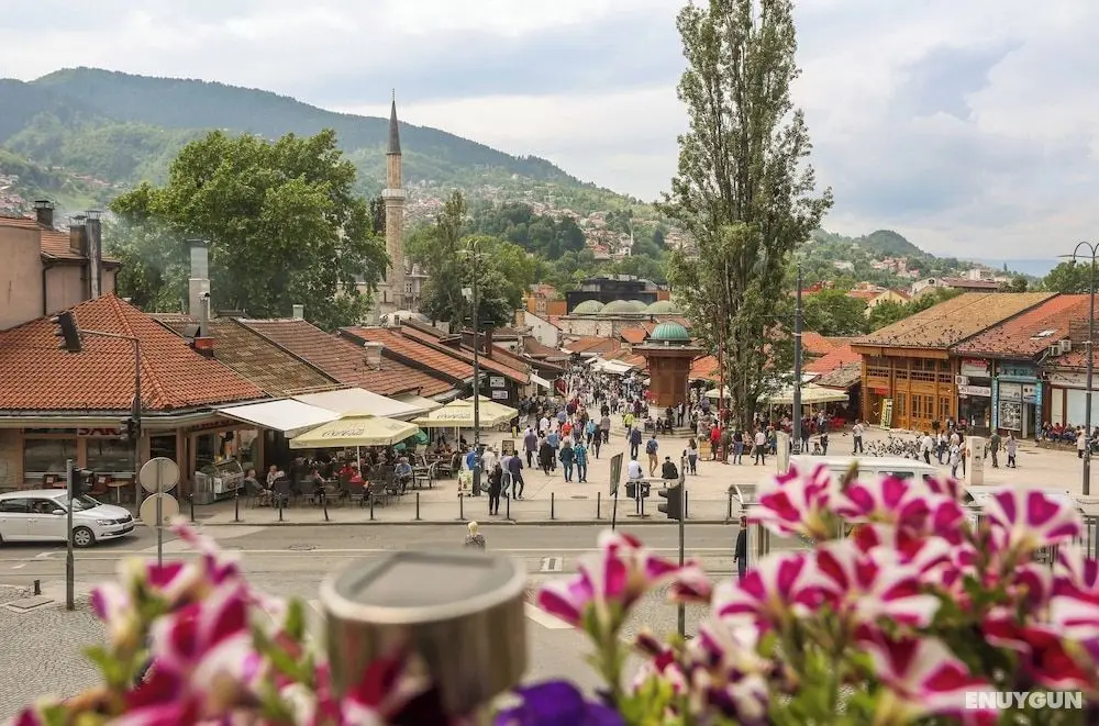 Pigeon Square Rooms - Öne Çıkan Resim