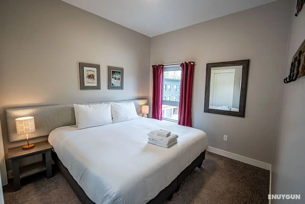 Pillow Top Condo - Oda