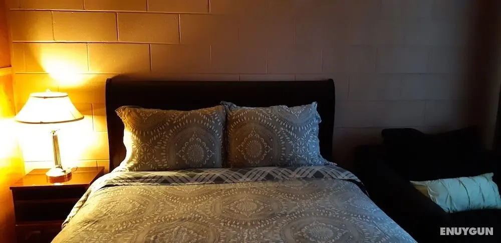 Pine Grove Motel - Öne Çıkan Resim