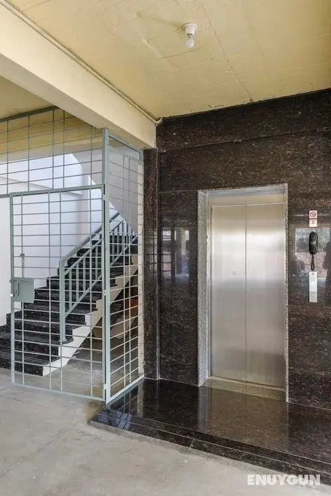 Pinnacle Serviced Apartments - Lobi