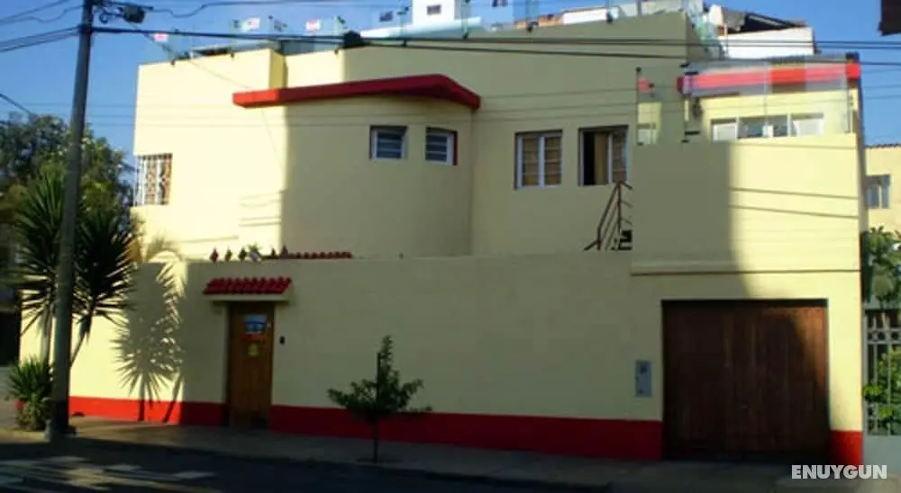 Pirwa Hostel Lima - Dış Mekan