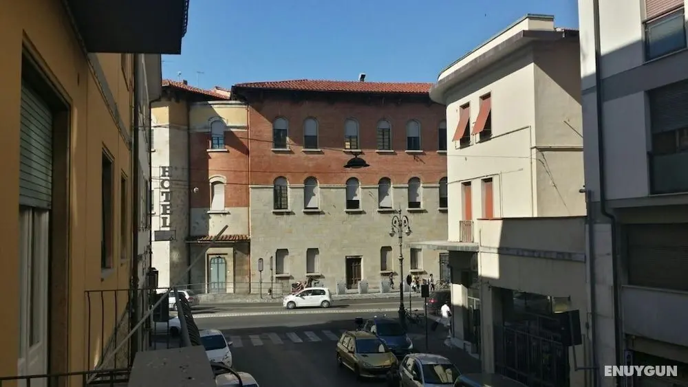 Pisa Train Station Hostel - Dış Mekan