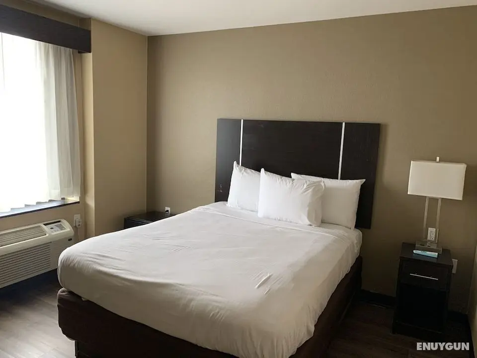 Pitkin Hotel - Oda