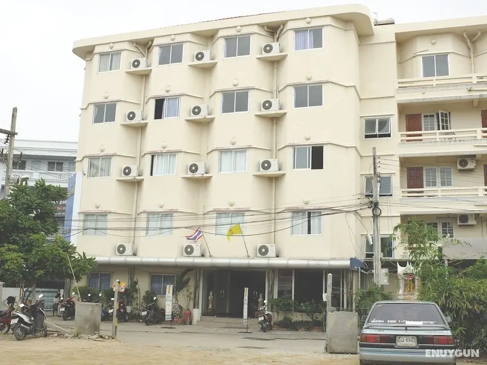 PJ Inn Pattaya - Dış Mekan