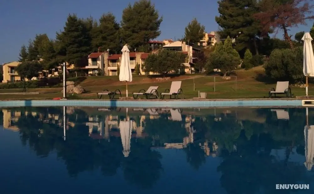 Plagia Shared Pool Maisonette III - Havuz
