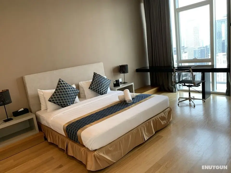 Platinum Service Suite at The Face - Öne Çıkan Resim