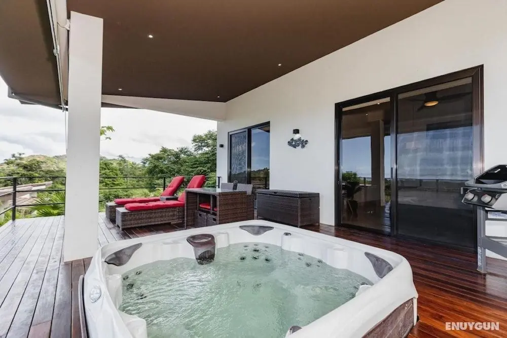 Playa Flamingo Gorgeous Oceanview Vacation Rental - Casa Tranquila - Oda