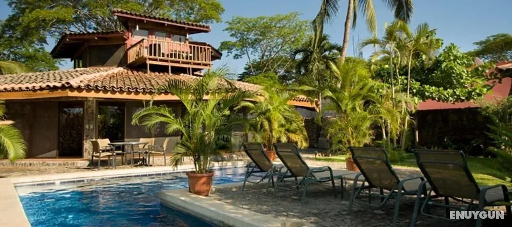 Playa Potrero - Exotic 5 BR Beachfront Villa Bella Catalina - Oda