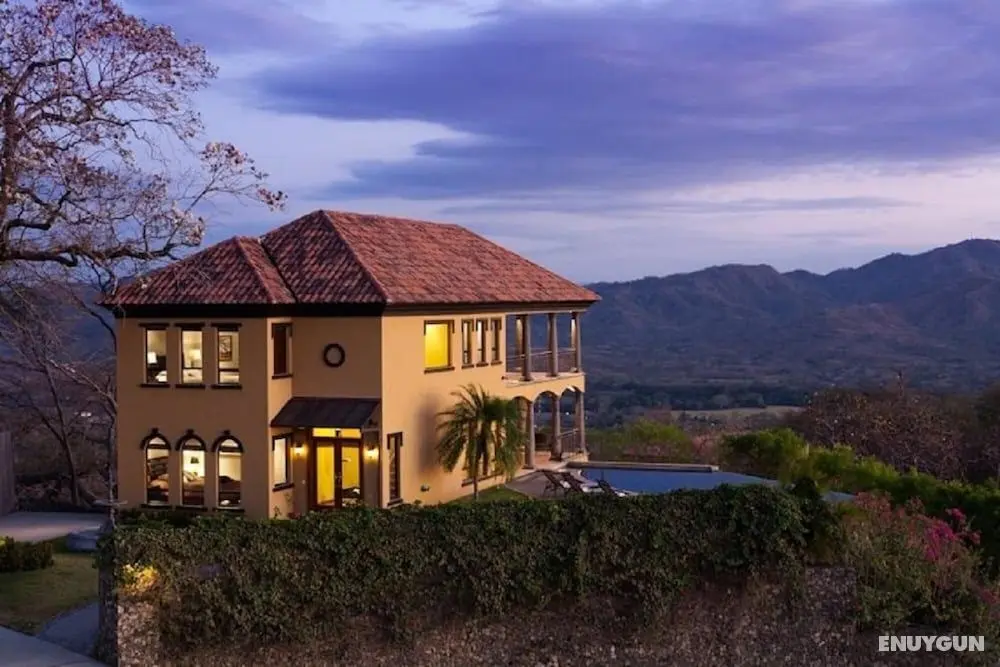 Playa Potrero Great Villa w Spectacular Sunsets - Villa de Oro - Oda